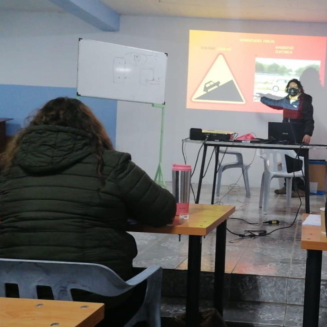 Beneficiarias de Fundación Betania Acoge Participarán en Curso de Instalación Eléctrica