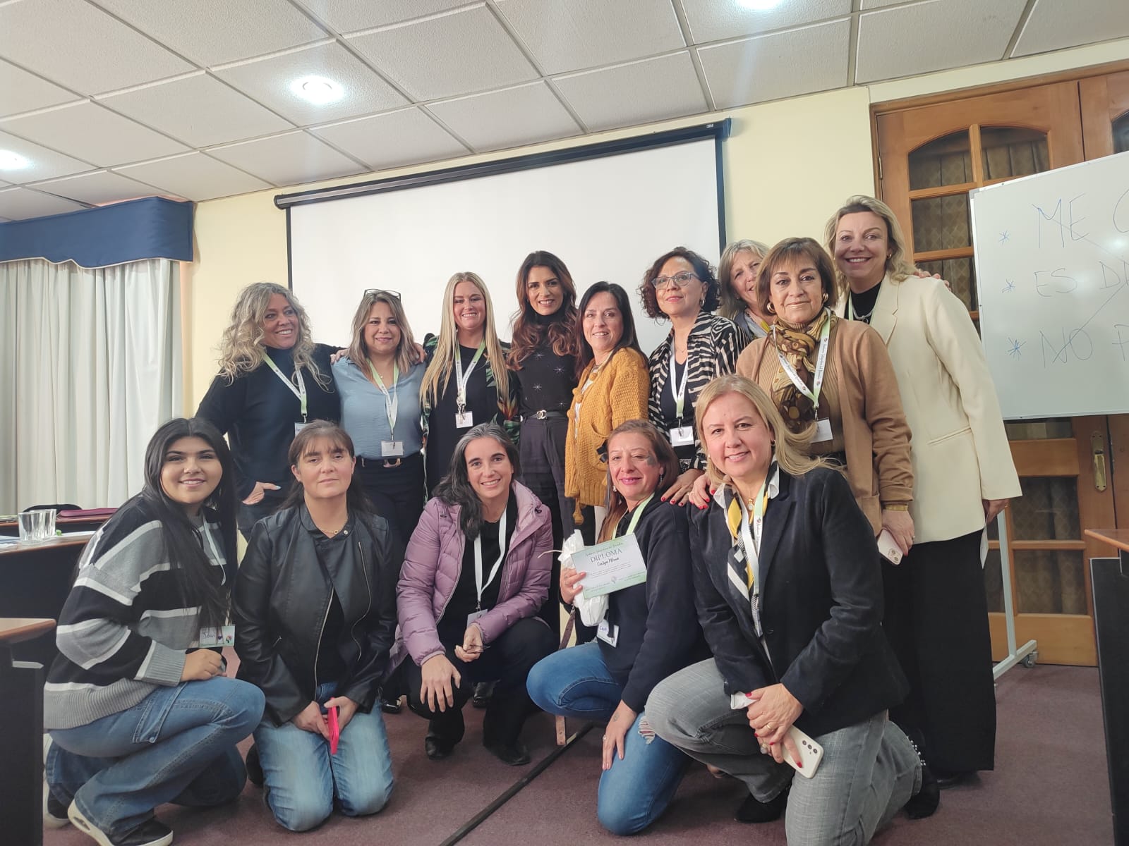 DOS BENEFICIARIAS DE BETANIA ACOGE PARTICIPAN EN SEMINARIO DE “EMPRENDEDORA A EMPRESARIA”