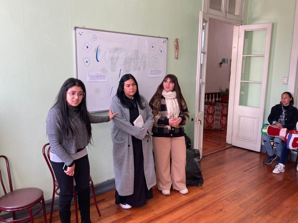 ALUMNAS EN PRÁCTICA REALIZAN INTERVENCIÓN EN NUESTRA FUNDACIÓN