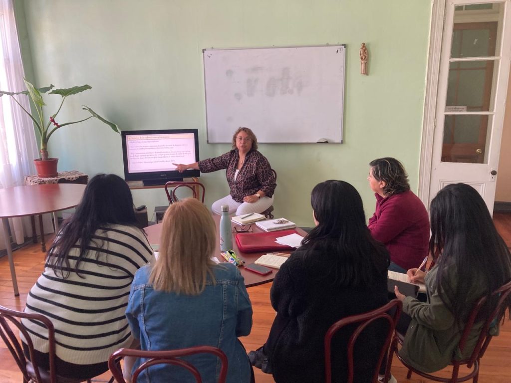 CHARLA SOBRE VIOLENCIA CONTRA LA MUJER