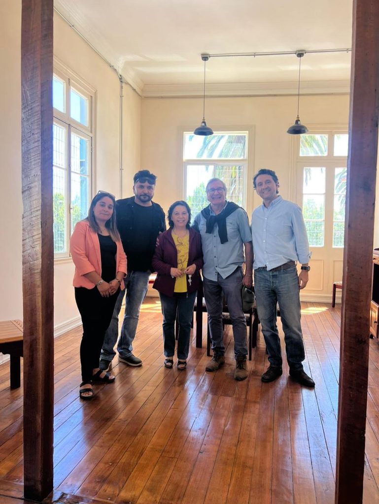 REUNIÓN CON ACADÉMICOS DEL ÁREA DE SALUD DE LA UNIVERSIDAD DE LAS AMÉRICAS (UDLA)