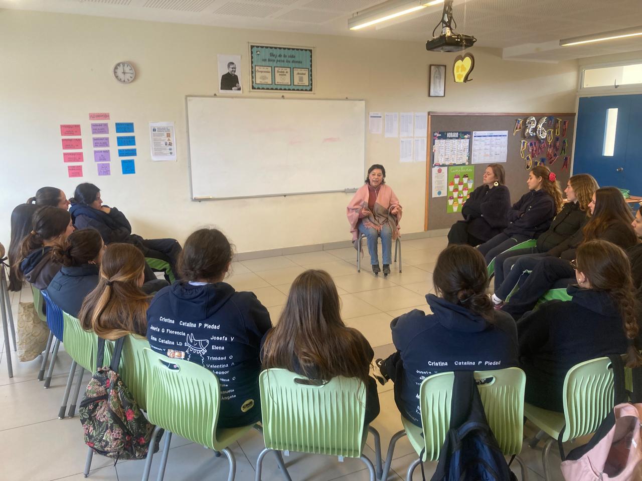VISITA DE NUESTRA FUNDADORA A COLEGIO ALBAMAR